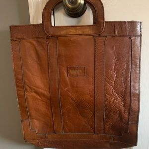 Land leather tote bag